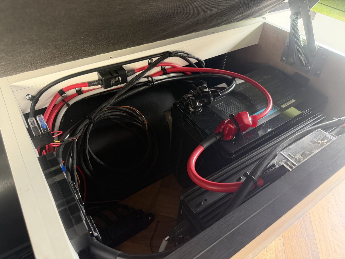 RENOGY300Ahリチウムイオンバッテリー